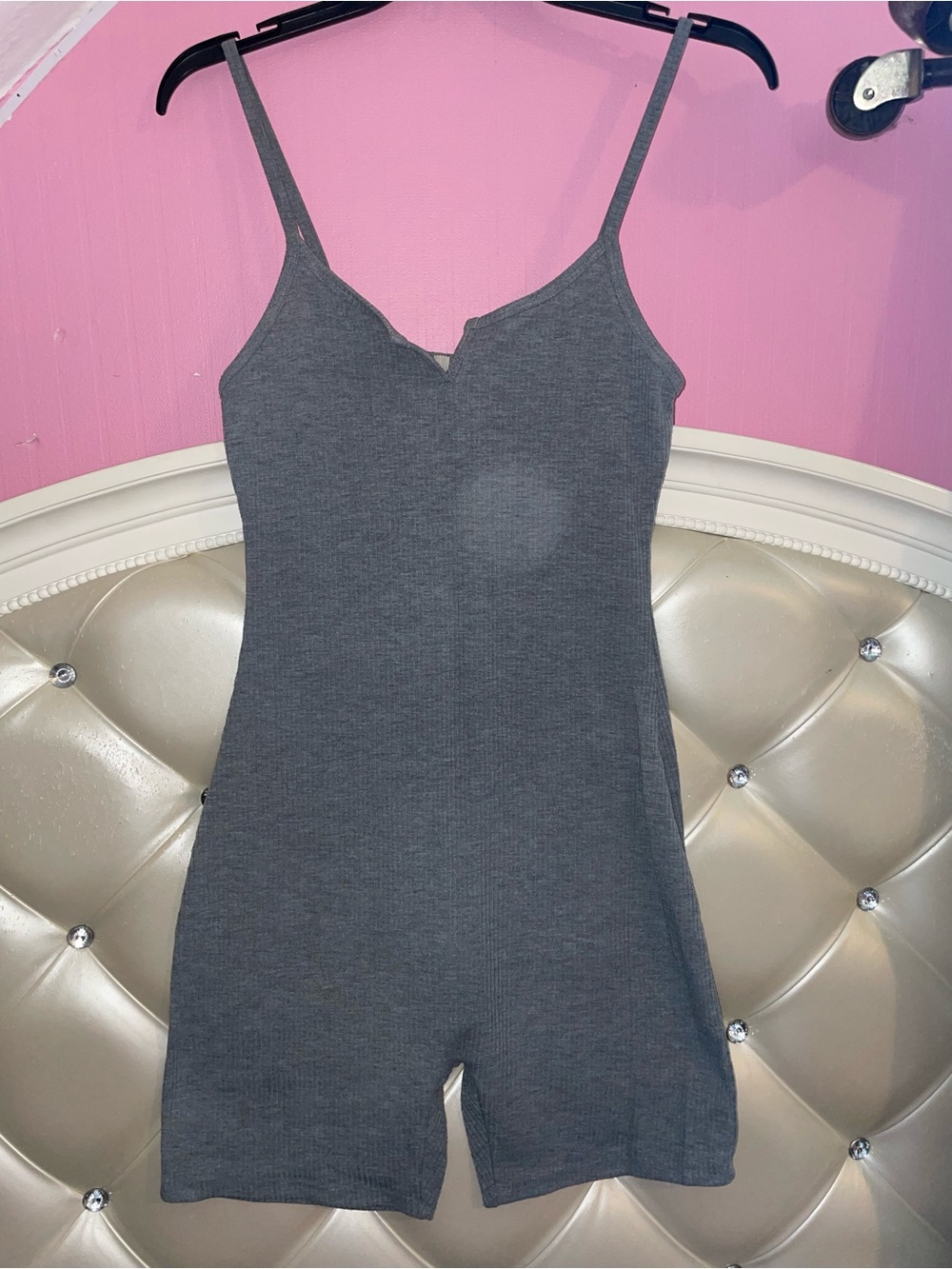love J Charcoal Gray Ribbed V-Notch Sleeveless Bodysuit Romper